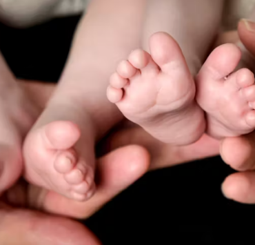 Capture decran 2024 06 27 111614 Une mère donne naissance à des jumeaux ayant chacun un père différent