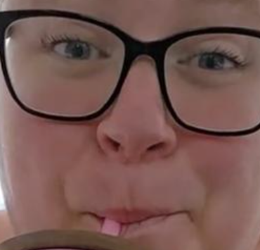 Un cadeau embarrassant pour une enseignante québécoise de la part d'une élève 3 Un cadeau embarrassant pour une enseignante québécoise de la part d'une élève Capture decran 2024 06 29 091346 Un cadeau embarrassant pour une enseignante québécoise de la part d'une élève