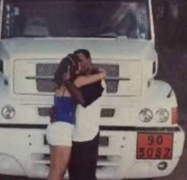 Capture decran 2024 06 30 164217 Vingt Ans Après, Il Retrouve l'Amour de Sa Vie pour Une Seconde Chance Romantique