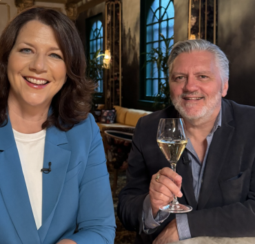 Richard Martineau dévoile un détail surprenant sur sa première rencontre avec Sophie Durocher 2 Richard Martineau dévoile un détail surprenant sur sa première rencontre avec Sophie Durocher Capture decran le 2024 06 05 a 13.22.36 e1717608227383 Richard Martineau dévoile un détail surprenant sur sa première rencontre avec Sophie Durocher