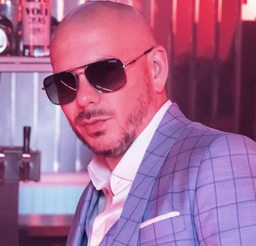 La vidéo d'excuses de Pitbull déclenche la colère au Québec 3 La vidéo d'excuses de Pitbull déclenche la colère au Québec Capture decran le 2024 06 10 a 15.59.37 e1718049629799 La vidéo d'excuses de Pitbull déclenche la colère au Québec