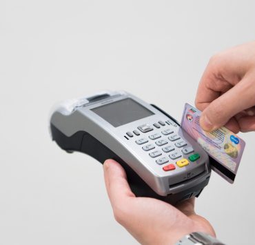 Prépare-toi: Changements sur les Cartes de Crédit Cet Été Au Québec 4 Prépare-toi: Changements sur les Cartes de Crédit Cet Été Au Québec credit card machine 4577767 1280 Prépare-toi: Changements sur les Cartes de Crédit Cet Été Au Québec