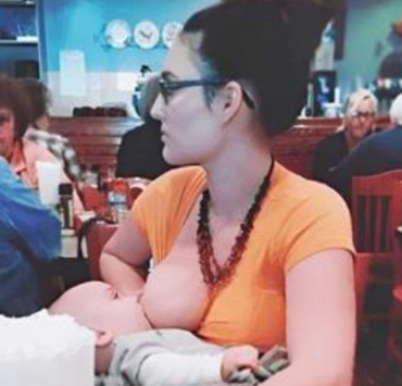 Capture decran 2024 07 02 143838 Défendre l'allaitement en public : L'histoire inspirante d'Ashley Kaidel contre les préjugés