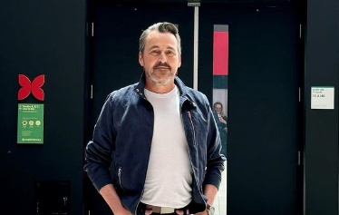 Un inconnu lance une insulte choquante à Guy A. Lepage et il partage sa réaction 1 Un inconnu lance une insulte choquante à Guy A. Lepage et il partage sa réaction Capture decran 2024 07 07 171821 Un inconnu lance une insulte choquante à Guy A. Lepage et il partage sa réaction