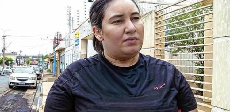 Honnêteté récompensée : une femme au chômage restitue un portefeuille et se voit offrir un emploi en retour 1 Honnêteté récompensée : une femme au chômage restitue un portefeuille et se voit offrir un emploi en retour Capture decran 2024 07 10 064629 Honnêteté récompensée : une femme au chômage restitue un portefeuille et se voit offrir un emploi en retour