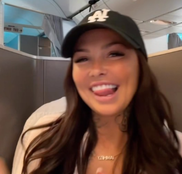 Capture decran 2024 07 16 125212 Un fan offre un voyage en première classe en Grèce à Hélène Boudreau