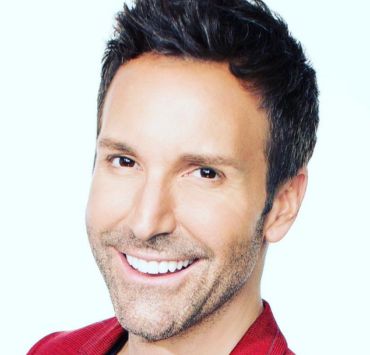 Capture decran 2024 07 22 085743 Éric Salvail Fait une Apparition Inattendue au Québec à l'Anniversaire d'un Admirateur