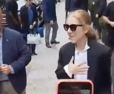 Céline Dion à Paris : des rumeurs circulent sur une possible prestation aux Jeux Olympiques 1 Céline Dion à Paris : des rumeurs circulent sur une possible prestation aux Jeux Olympiques Capture decran 2024 07 23 115557 Céline Dion à Paris : des rumeurs circulent sur une possible prestation aux Jeux Olympiques