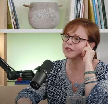 Capture decran 2024 07 23 123417 Maude Guérin Ouvre son Cœur sur son Amour Passé avec un Acteur de 30 ans de plus qu'elle