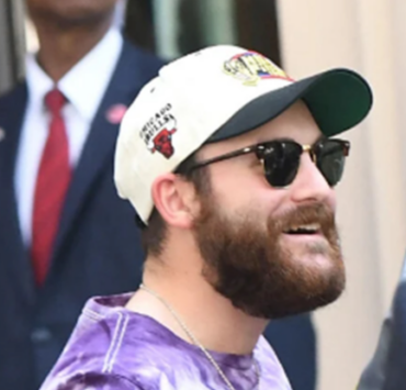 Capture decran 2024 07 25 101646 René-Charles Angélil déclenche un raz-de-marée de réactions avec sa nouvelle barbe imposante