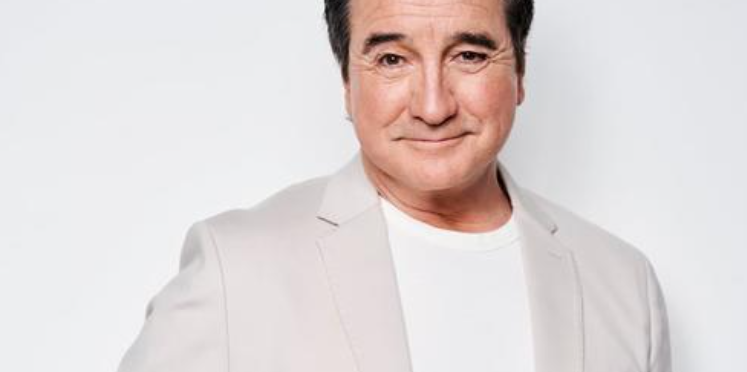 René Simard exprime sa fierté alors que sa sœur Nathalie reprend sa place à la télévision 1 René Simard exprime sa fierté alors que sa sœur Nathalie reprend sa place à la télévision Capture decran 2024 07 26 095409 René Simard exprime sa fierté alors que sa sœur Nathalie reprend sa place à la télévision