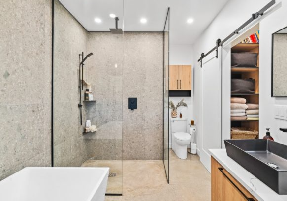 Capture decran 2024 07 28 124311 Découvrez la propriété de 1 500 000$ où résidait Stéphane Rousseau dans les Laurentides