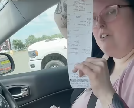 Une cliente stupéfaite par le prix exorbitant de ses hot-dogs chez A&W 1 Une cliente stupéfaite par le prix exorbitant de ses hot-dogs chez A&W Capture decran 2024 07 28 140014 Une cliente stupéfaite par le prix exorbitant de ses hot-dogs chez A&W