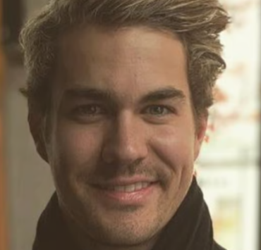 Capture decran 2024 07 30 094241 Mésaventure pour Julien Lacroix au mariage d'une comédienne de 'District 31