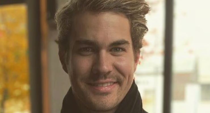 Capture decran 2024 07 30 094241 M&eacute;saventure pour Julien Lacroix au mariage d'une com&eacute;dienne de 'District 31