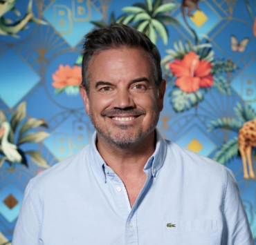 Capture decran le 2024 07 26 a 12.53.54 e1722012884557 Soirée anniversaire : Charles Lafortune illumine 'Bonsoir Bonsoir' pour ses 55 ans!