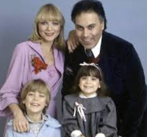 Capture decran 2024 08 02 103244 Anne Renée célèbre ses 74 ans : L'ex-conjointe de René Angélil et mère d'Anne-Marie reste étonnamment inchangée