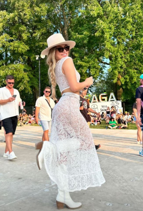 Capture decran 2024 08 05 073122 La sœur de Ludovick Bourgeois attire l'attention et suscite de nombreux commentaires avec son nouveau look