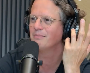 Après son Renvoi au 98,5 FM, Pierre-Yves McSween Reçoit une Vague D'appels Inattendus 4 Après son Renvoi au 98,5 FM, Pierre-Yves McSween Reçoit une Vague D'appels Inattendus Capture decran 2024 08 09 121507 e1723220903958 Après son Renvoi au 98,5 FM, Pierre-Yves McSween Reçoit une Vague D'appels Inattendus