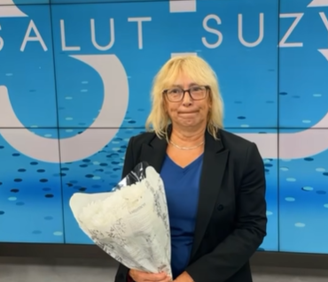 Adieux touchants sur Salut Bonjour : Suzy prend sa retraite sous une pluie d'éloges 3 Adieux touchants sur Salut Bonjour : Suzy prend sa retraite sous une pluie d'éloges Capture decran 2024 08 16 143102 Adieux touchants sur Salut Bonjour : Suzy prend sa retraite sous une pluie d'éloges