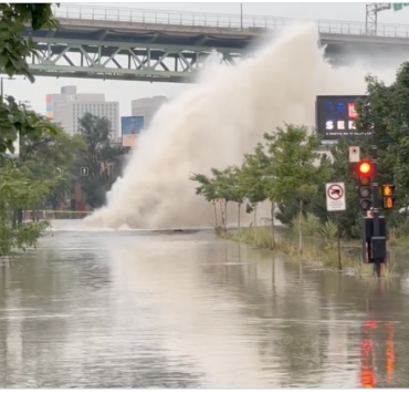 Inondation à Montréal : des photos choquantes capturent le chaos au centre-ville 3 Inondation à Montréal : des photos choquantes capturent le chaos au centre-ville Capture decran le 2024 08 16 a 10.35.08 e1723819119391 Inondation à Montréal : des photos choquantes capturent le chaos au centre-ville