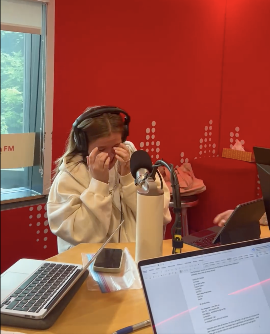 Capture decran le 2024 08 22 a 09.08.43 Véronique Cloutier craque en direct sous l'émotion des propos de Louis Morissette