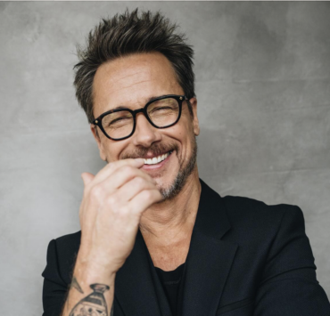 Stéphane Rousseau surprend avec l’annonce de son nouveau projet 4 Stéphane Rousseau surprend avec l’annonce de son nouveau projet Capture decran le 2024 08 22 a 16.40.00 e1724359672730 Stéphane Rousseau surprend avec l’annonce de son nouveau projet