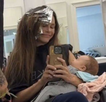 Nouveau look pour Maripier Morin : Elle change de coiffure juste avant la rentrée 3 Nouveau look pour Maripier Morin : Elle change de coiffure juste avant la rentrée Capture decran le 2024 08 26 a 11.53.20 e1724687665790 Nouveau look pour Maripier Morin : Elle change de coiffure juste avant la rentrée