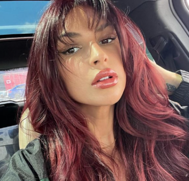 Élisabeth Rioux Dévoile un Nouveau Look Surprenant et Élégant 2 Élisabeth Rioux Dévoile un Nouveau Look Surprenant et Élégant Screenshot 2024 08 17 12.11.21 Élisabeth Rioux Dévoile un Nouveau Look Surprenant et Élégant