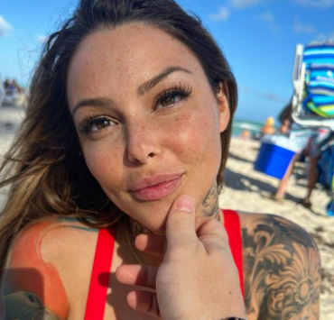Hélène Boudreau visée par une poursuite coûteuse de son ex-compagnon 3 Hélène Boudreau visée par une poursuite coûteuse de son ex-compagnon Screenshot 2024 08 18 11.12.40 Hélène Boudreau visée par une poursuite coûteuse de son ex-compagnon