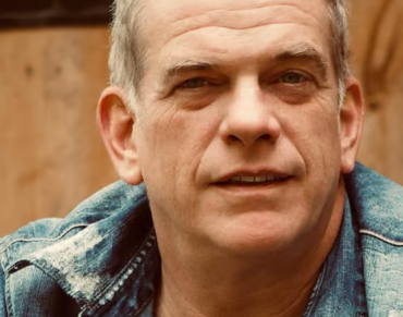 Screenshot 2024 08 19 17.59.40 Garou retrouve l'amour et l'identité de sa compagne surprendra beaucoup