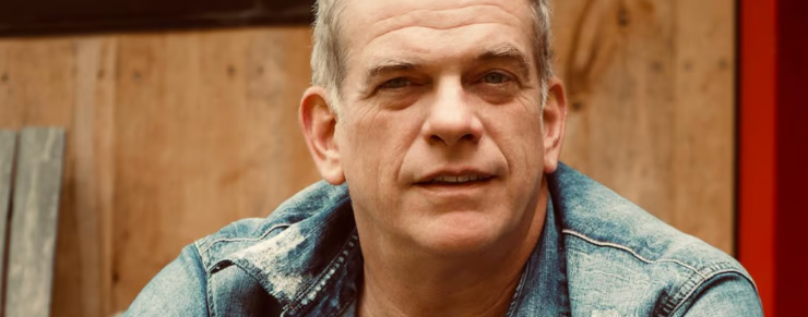 Screenshot 2024 08 19 17.59.40 Garou retrouve l'amour et l'identité de sa compagne surprendra beaucoup