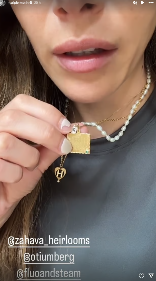 Maripier Morin Porte un Collier Touchant en Mémoire de Son Frère Décédé 4 Maripier Morin Porte un Collier Touchant en Mémoire de Son Frère Décédé Screenshot 2024 08 20 15.21.24 Maripier Morin Porte un Collier Touchant en Mémoire de Son Frère Décédé