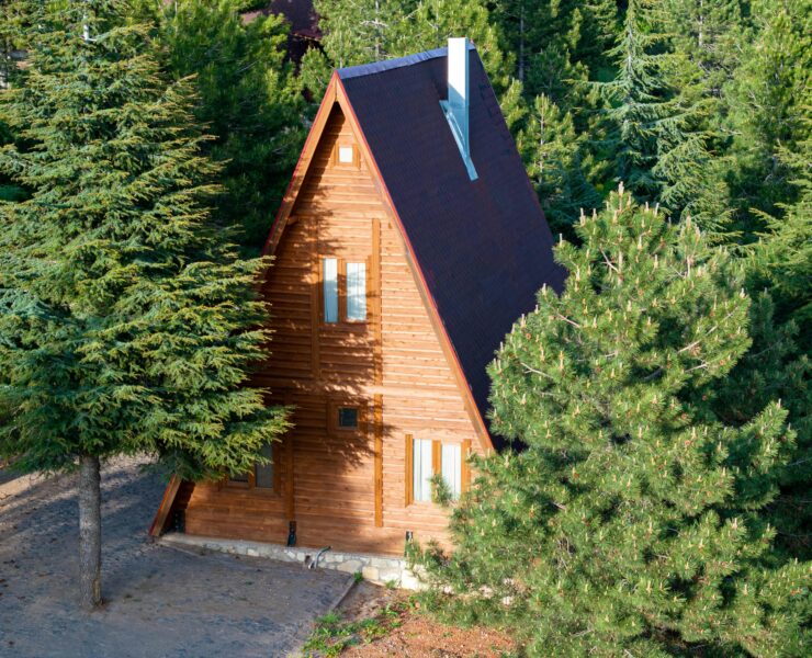 pexels omer furkan yakar 542782865 16895138 La flambée des prix des chalets au Québec : un rêve devenu inaccessible