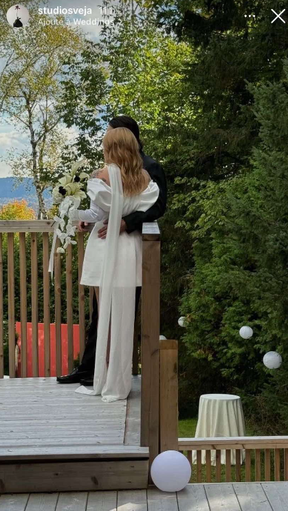 Cœur de Pirate partage les moments intimes de son mariage 2 Cœur de Pirate partage les moments intimes de son mariage Capture decran 2024 09 30 110719 Cœur de Pirate partage les moments intimes de son mariage