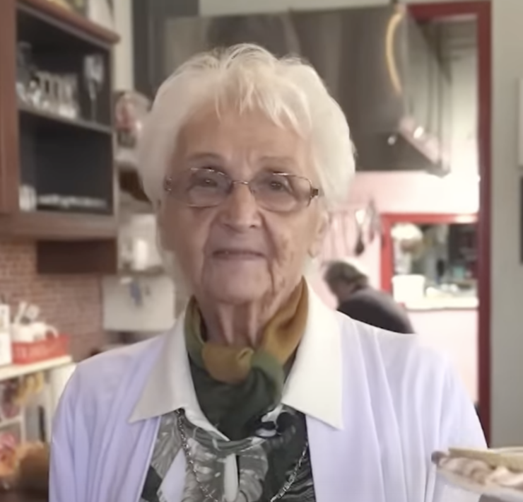 Capture decran le 2024 09 04 a 11.30.19 e1725463972580 Incroyable ! Une Qu&eacute;b&eacute;coise de 79 ans travaille encore 365 jours par an !