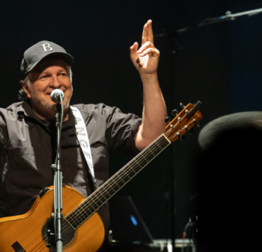 Daniel Bélanger Reporte ses Concerts au MTelus Suite à une Maladie 4 Daniel Bélanger Reporte ses Concerts au MTelus Suite à une Maladie Screenshot 2024 09 04 11.05.39 Daniel Bélanger Reporte ses Concerts au MTelus Suite à une Maladie