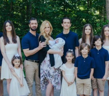 Screenshot 2024 09 04 13.34.19 On révèle enfin le prénom du 13e enfant de la famille Groulx