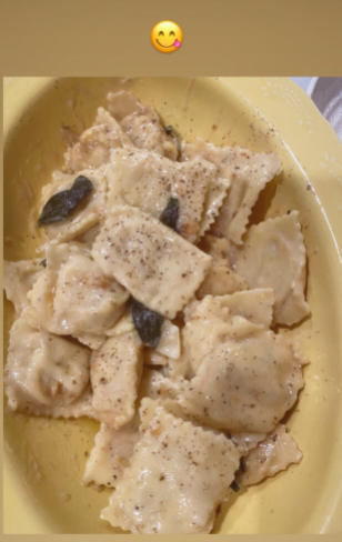 Marie-Ève Janvier révèle toutes les photos de sa soirée avec sa sœur et les deux semblent jumelles. 7 Marie-Ève Janvier révèle toutes les photos de sa soirée avec sa sœur et les deux semblent jumelles. Screenshot 2024 09 08 11.53.07 Marie-Ève Janvier révèle toutes les photos de sa soirée avec sa sœur et les deux semblent jumelles.