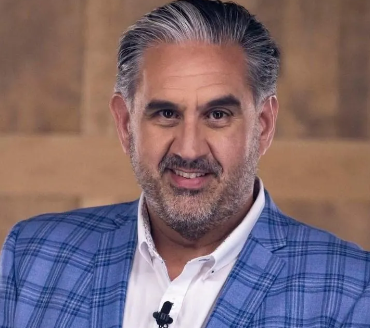 Marc Hervieux et sa conjointe Kathleen s'apprêtent pour des vacances mystérieuses 2 Marc Hervieux et sa conjointe Kathleen s'apprêtent pour des vacances mystérieuses Screenshot 2024 09 08 12.09.07 Marc Hervieux et sa conjointe Kathleen s'apprêtent pour des vacances mystérieuses