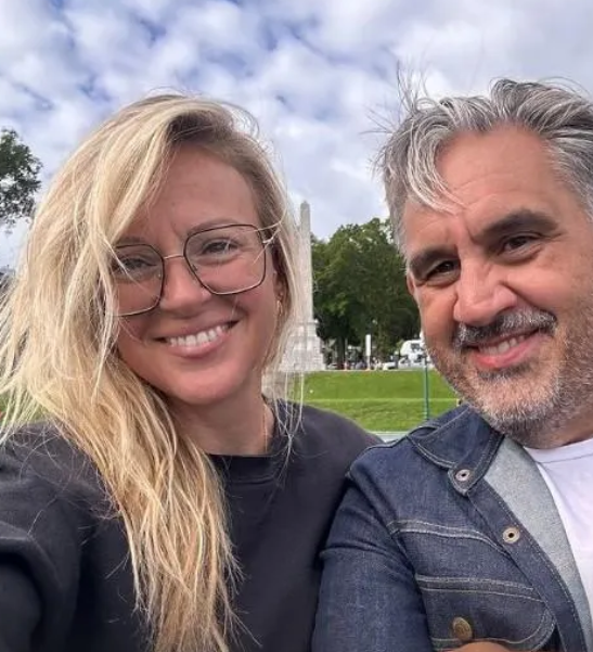 Marc Hervieux et sa conjointe Kathleen s'apprêtent pour des vacances mystérieuses 2 Marc Hervieux et sa conjointe Kathleen s'apprêtent pour des vacances mystérieuses Screenshot 2024 09 08 12.10.24 Marc Hervieux et sa conjointe Kathleen s'apprêtent pour des vacances mystérieuses