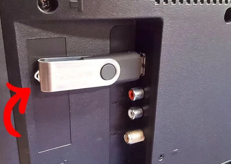 Screenshot 2024 09 19 12.35.04 8 méthodes pour utiliser les ports USB situés à l'arrière du téléviseur