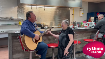 Maxime Landry fait un geste incroyable envers Angèle Bolduc avant la fermeture de La Bolduc 2 Maxime Landry fait un geste incroyable envers Angèle Bolduc avant la fermeture de La Bolduc Screenshot 2024 09 24 11.07.25 Maxime Landry fait un geste incroyable envers Angèle Bolduc avant la fermeture de La Bolduc