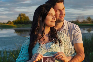 Rosalie Taillefer-Simard partage une photo de sa fille qui a beaucoup changé 1 Rosalie Taillefer-Simard partage une photo de sa fille qui a beaucoup changé Screenshot 2024 09 25 14.42.07 Rosalie Taillefer-Simard partage une photo de sa fille qui a beaucoup changé