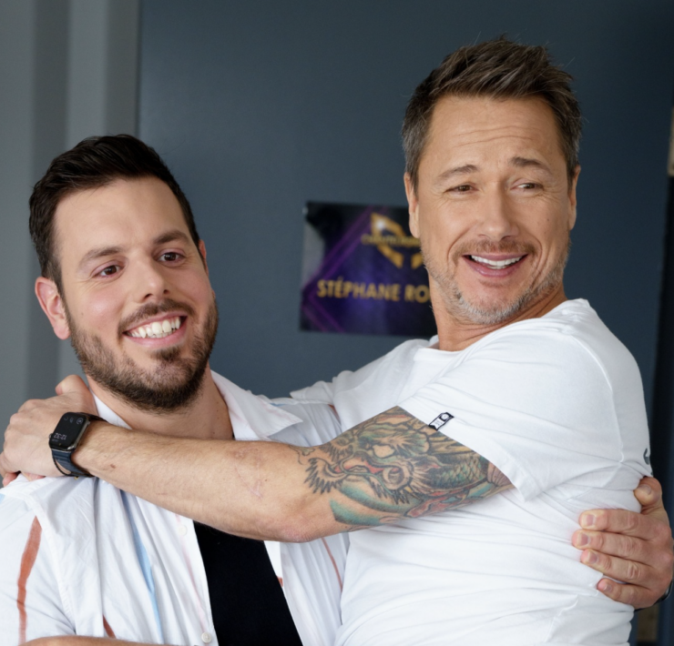 Capture decran le 2024 10 08 a 09.46.12 e1728395265684 Sam Breton surprend Stéphane Rousseau avec une flèche à Chanteurs masqués