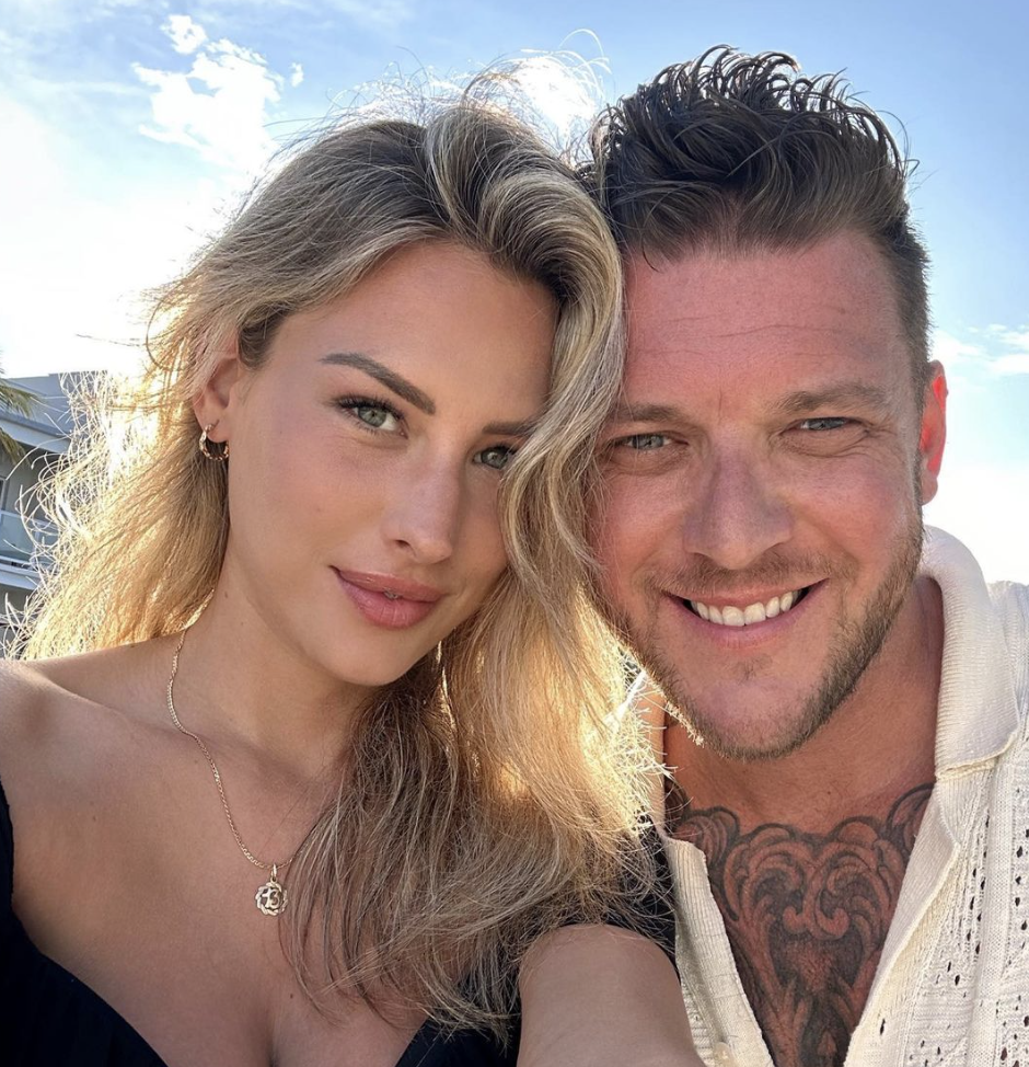 L'amoureuse de Mathieu Baron dévoile ses 4 enfants ! 1 L'amoureuse de Mathieu Baron dévoile ses 4 enfants ! Capture decran le 2024 10 09 a 10.54.33 L'amoureuse de Mathieu Baron dévoile ses 4 enfants !
