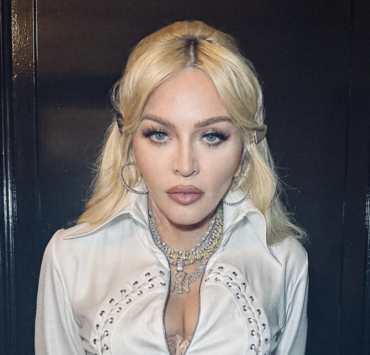 Madonna, méconnaissable à 66 ans, aperçue avec son compagnon de 28 ans 5 Madonna, méconnaissable à 66 ans, aperçue avec son compagnon de 28 ans Capture decran le 2024 10 30 a 10.19.18 e1730299033139 Madonna, méconnaissable à 66 ans, aperçue avec son compagnon de 28 ans