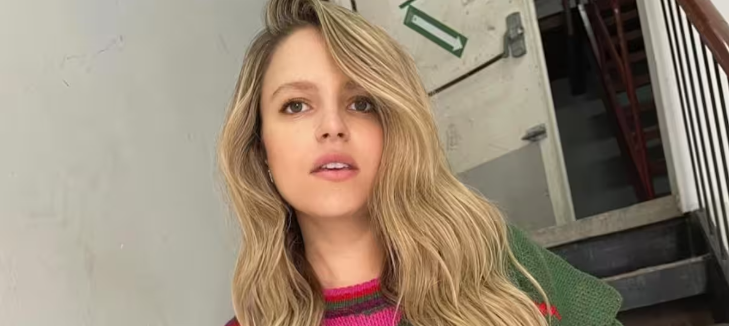 Sarah-Jeanne Labrosse est sublime en bottes cuissardes sans pantalon 1 Sarah-Jeanne Labrosse est sublime en bottes cuissardes sans pantalon Screenshot 2024 10 01 09.11.43 Sarah-Jeanne Labrosse est sublime en bottes cuissardes sans pantalon