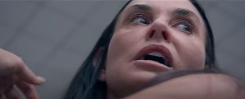 Screenshot 2024 10 01 10.32.36 Le dernier film de Demi Moore est si intense que certains spectateurs quittent le cinéma avant la fin, voici pourquoi