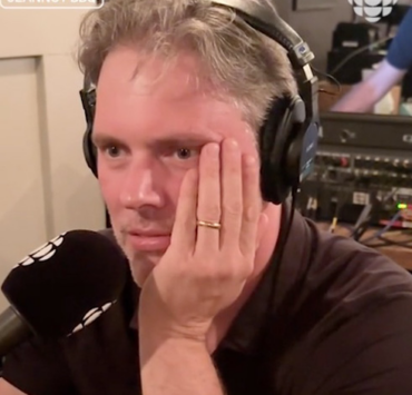 Screenshot 2024 10 03 11.21.39 «Je suis en train de mourir!» Jean-François Breau subit un grand malaise en direct à la radio